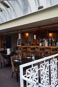 Boyne Valley - Only 3* دروغيدا